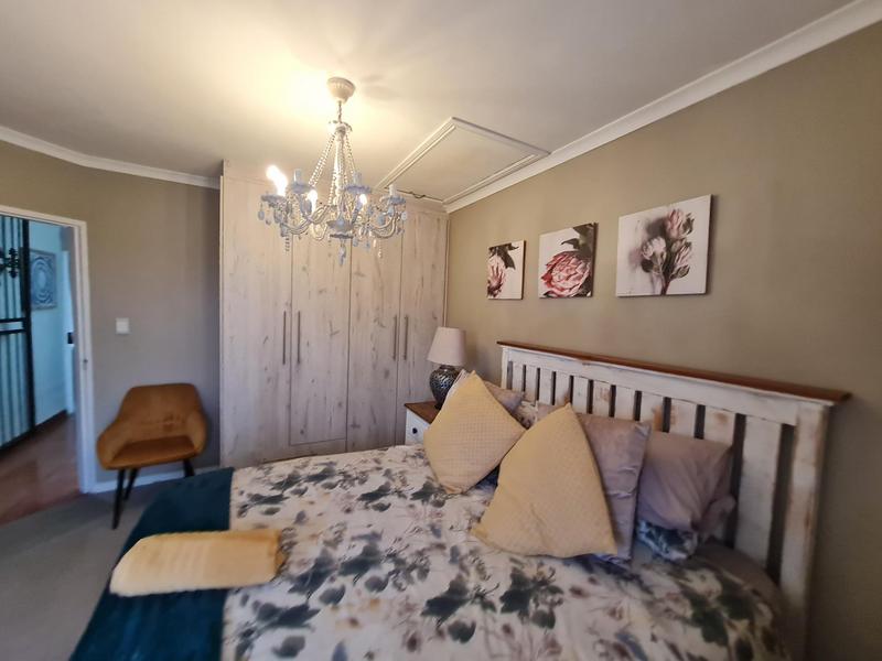 To Let 4 Bedroom Property for Rent in Rome Glen Western Cape